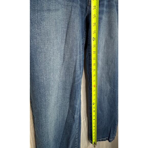 Tommy Hilfiger Women’s Cropped Straight Leg Jeans - Size 8 - Mid Wash Faded Soft - Picture 6 of 6